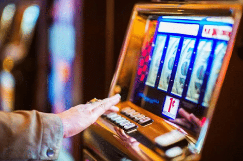 Slot